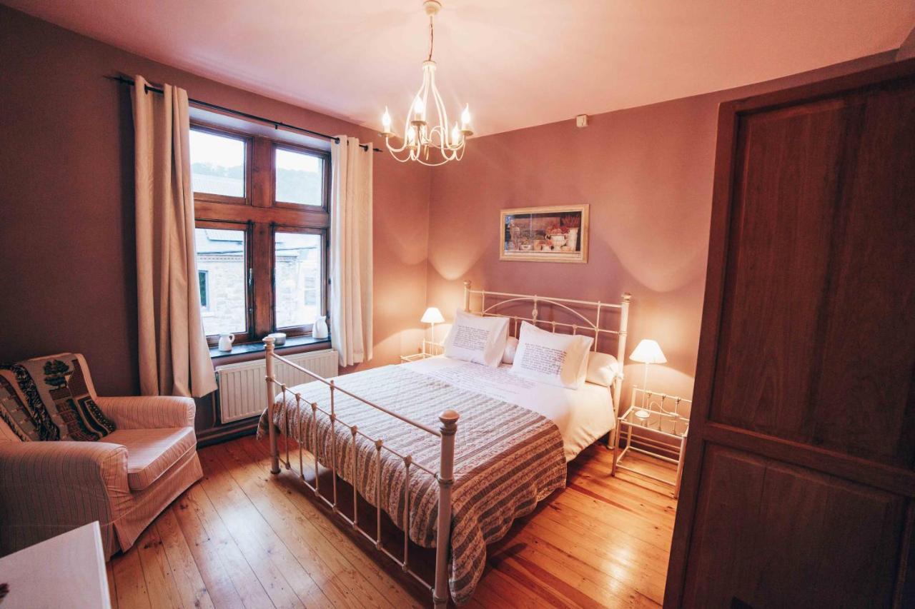 Au Plaisir Hotell Hastiere-par-dela Exteriör bild